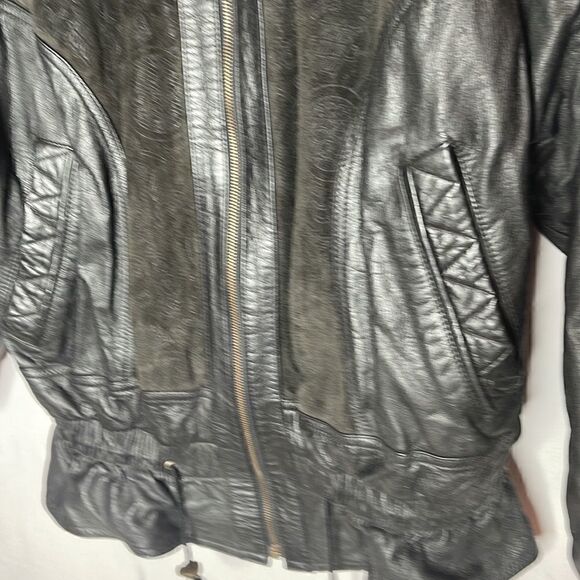 Vintage John Weitz Black Leather Jacket. Size Medium. - Picture 3 of 12